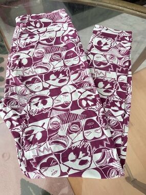 DIsney Villians Collection (Evil Queen) Poison Apple Lularoe Leggings